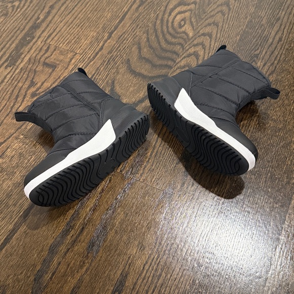 Polo by Ralph Lauren Harlee Fleece-Lined EZ Boot Size 11 - Picture 3 of 5